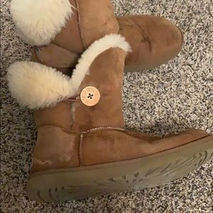 COPY - Tan Bailey Button Uggs size 10
